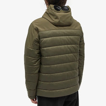 Load image into Gallery viewer, Cp Company Shell-R Goggle Jacket In Ivy Green
