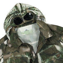 Load image into Gallery viewer, Cp Company Tracery La Mille Watchviewer Goggle Jacket In Ivy Green
