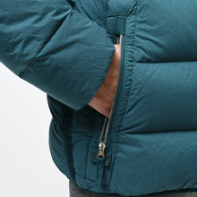 Load image into Gallery viewer, Stone Island Seamless Tunnel Nylon Down-Tc Coat Green
