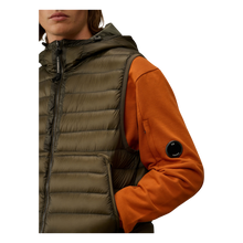 Load image into Gallery viewer, Cp Company D.D Shell Down Gilet In Butternut Brown
