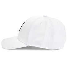 Load image into Gallery viewer, Cp Company Metropolis Cap In White
