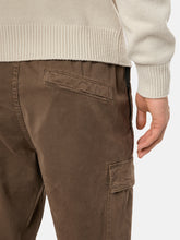 Load image into Gallery viewer, Stone Island Stretch Broken Twill Organic Cotton Old Effect Cargo Pants In Walnut Brown
