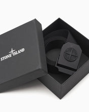 Load image into Gallery viewer, Stone Island Compass Logo Cinch Belt Black
