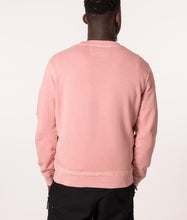 Load image into Gallery viewer, Cp Company Resist Dyed Lens Sweatshirt In Pale Mauve
