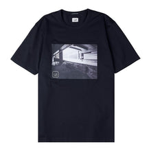 Load image into Gallery viewer, Cp Company Metropolis Series T-Shirt 204A Navy
