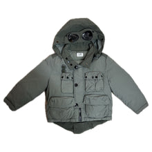 Load image into Gallery viewer, Cp Company Junior Flatt Nylon Down Goggle Jacket In Thyme
