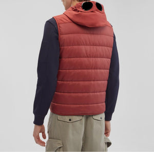 Cp Company Mixed Shell-R Goggle Gillet In Red