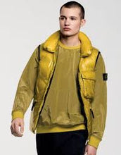 Load image into Gallery viewer, Stone Island G0321 Gilet Yellow
